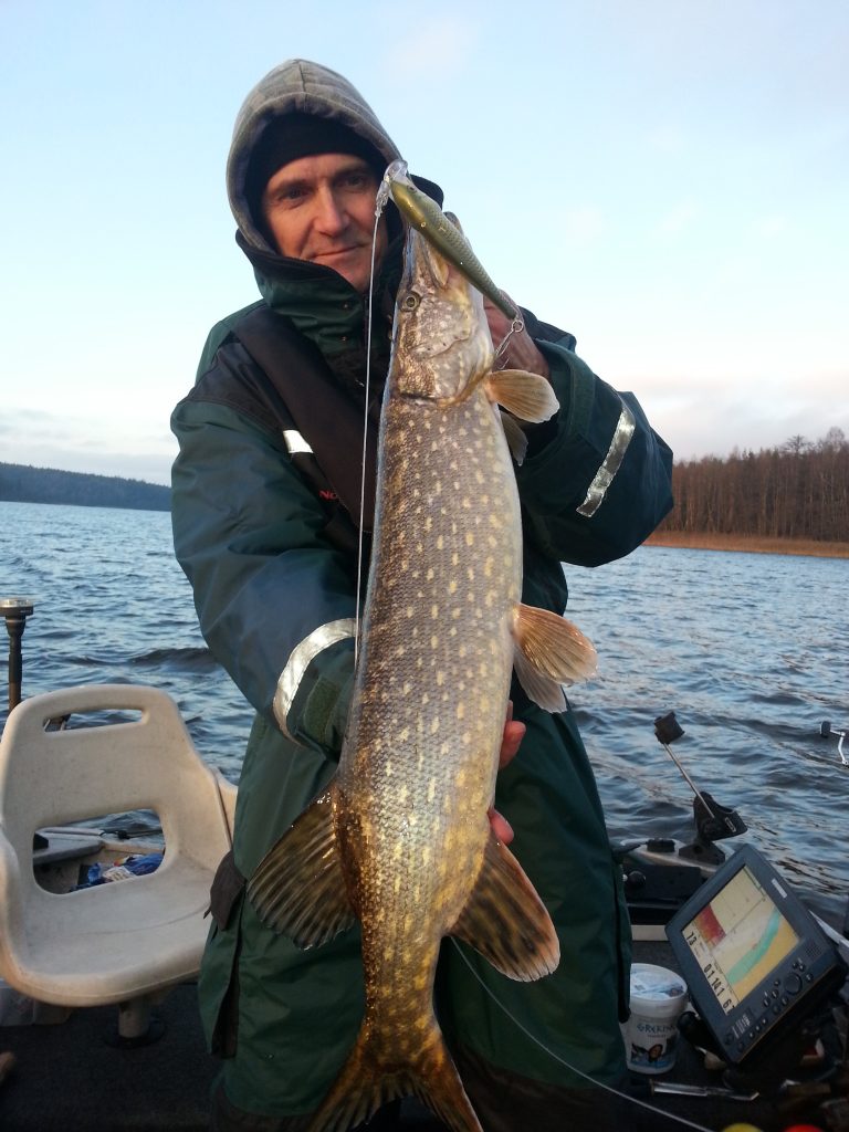 Felix Rimfrost drog bra med gädda via Rapala Super Shad Rap i min fiskeguide båt! Mer info om fiskeguidning: www.fishguide.se